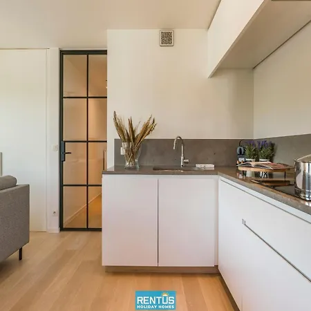 Sealine - Modern At 100m From The *