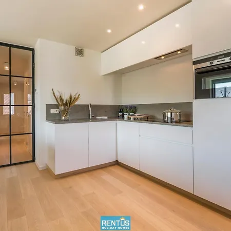 Daire Sealine - Modern At 100m From The *