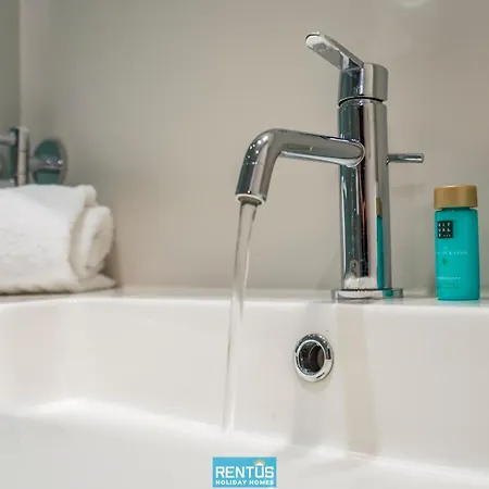 Sealine - Modern At 100m From The Daire *